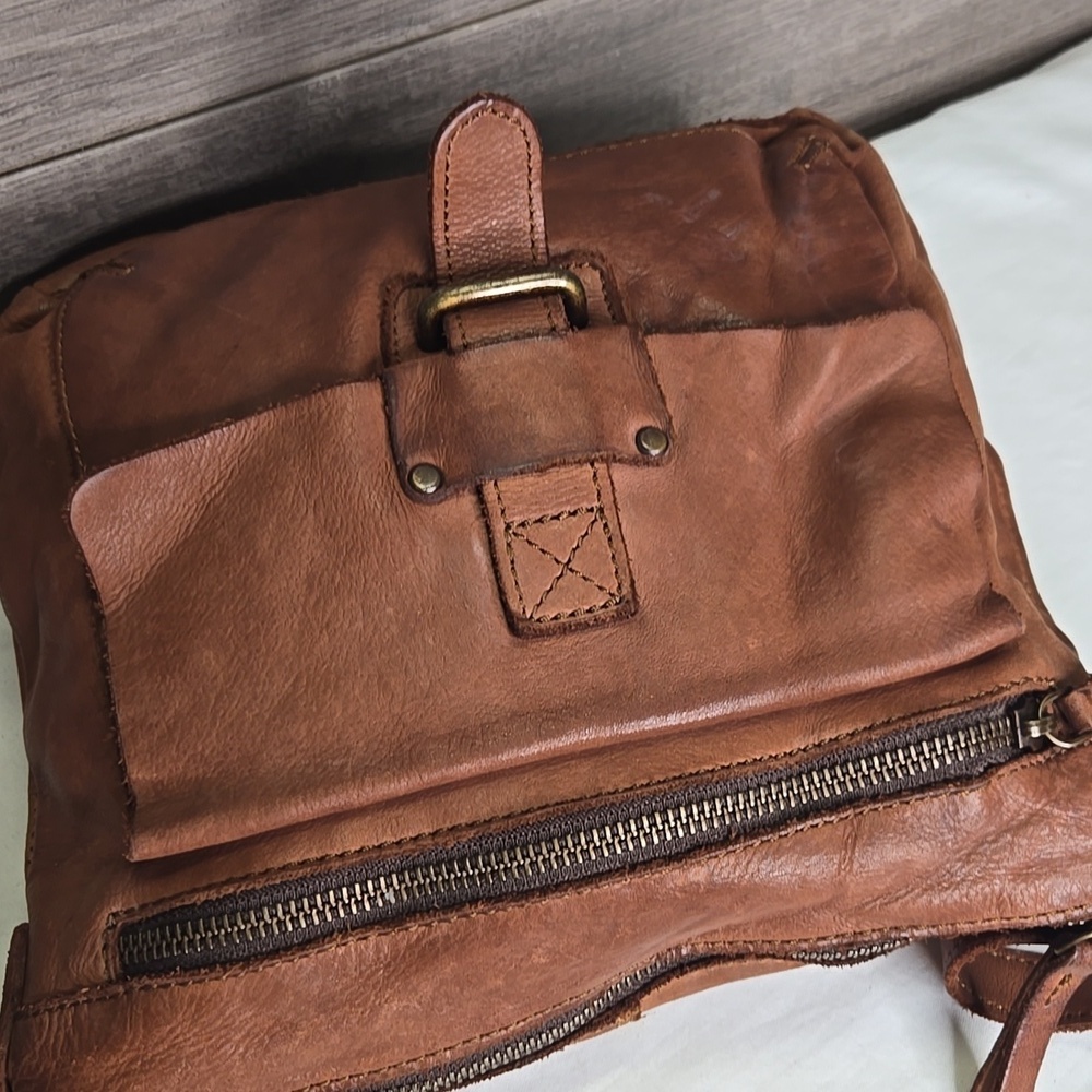 Harbour 2Nd Brown Leather Crossbody Bag - Picture 7 of 9
